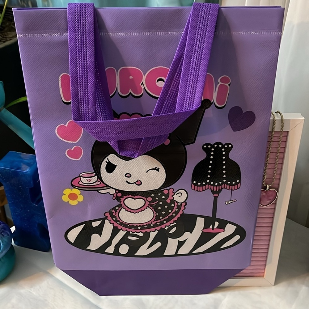 Kuromi Gift Bag Set NWT - Picture 3 of 3